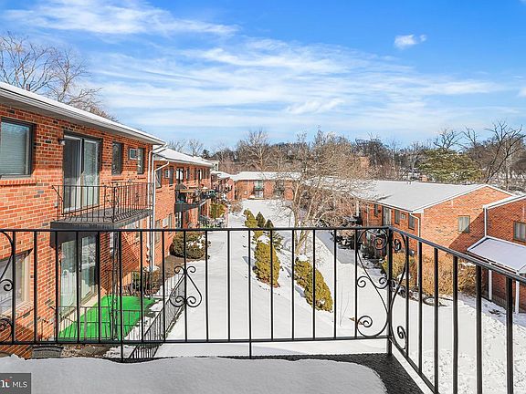 2nd image of 1 Lawrence Rd B-unit G-2