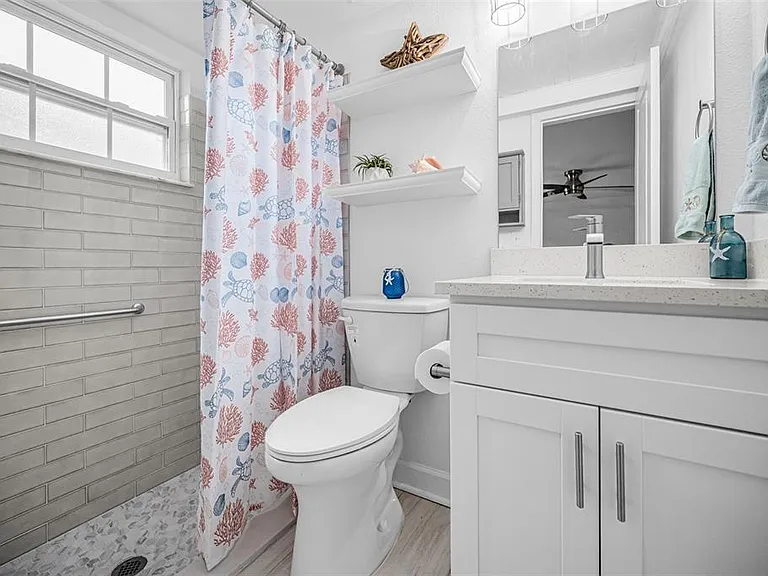 4200 Hampton Dr — Photo 25