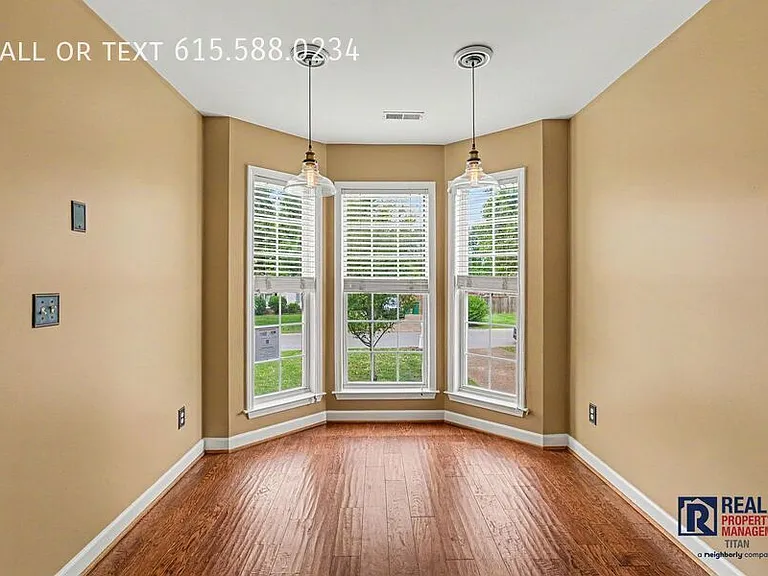 2804 Scoville Ln — Photo 9