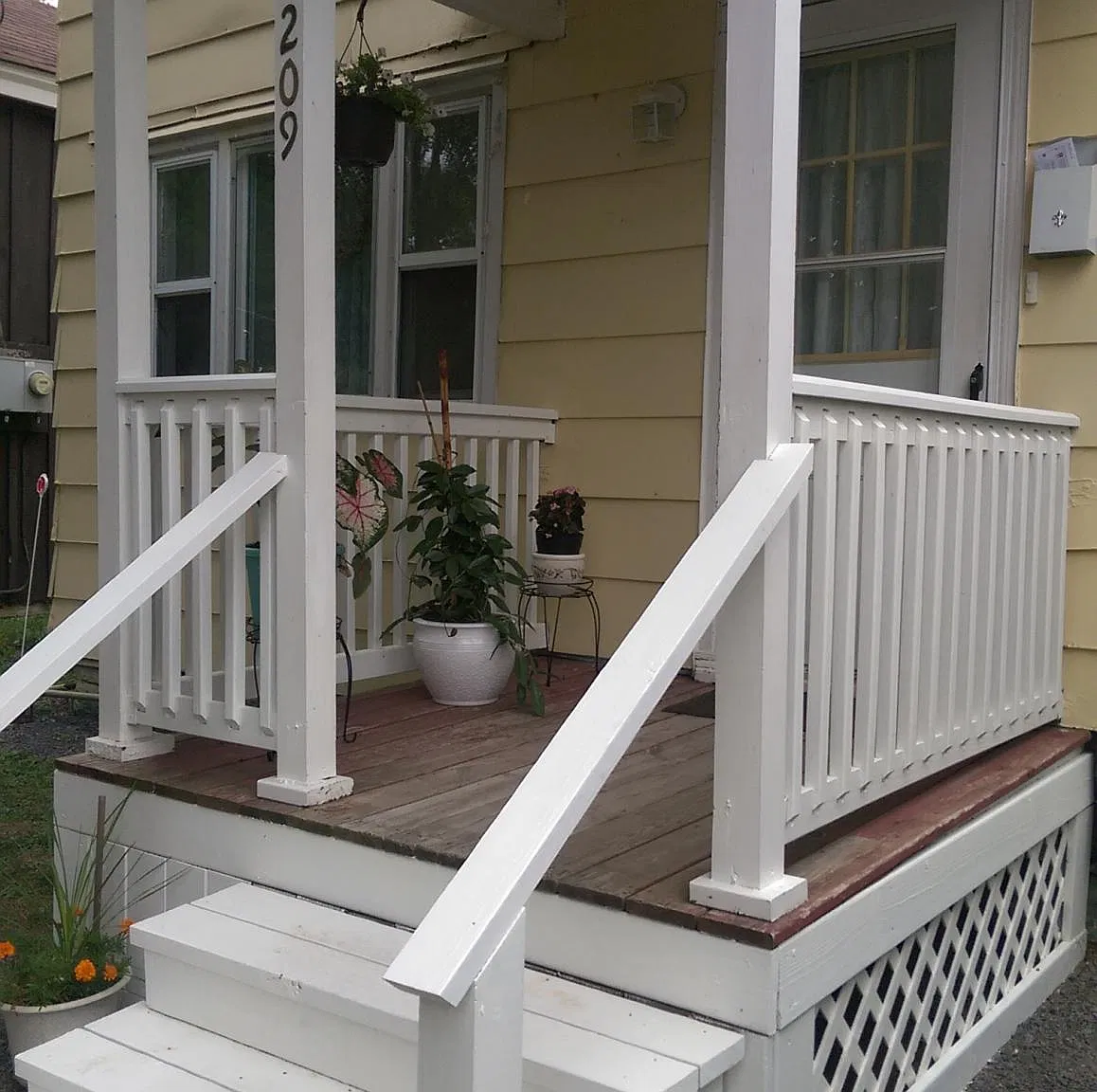 3 bed, 1350 sqft, $1,775 — Photo 1