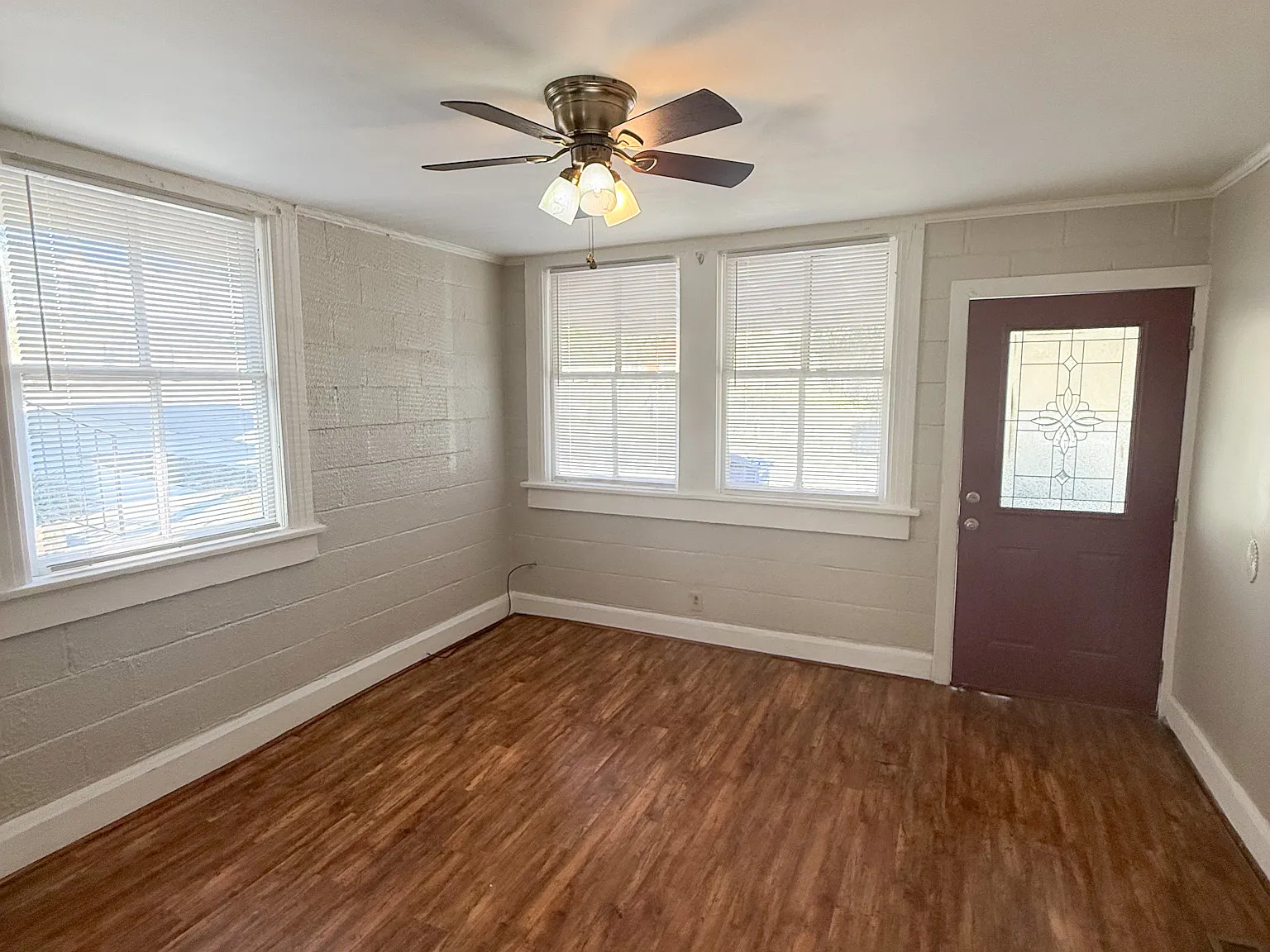 913 Pine St - 1 — Photo 3