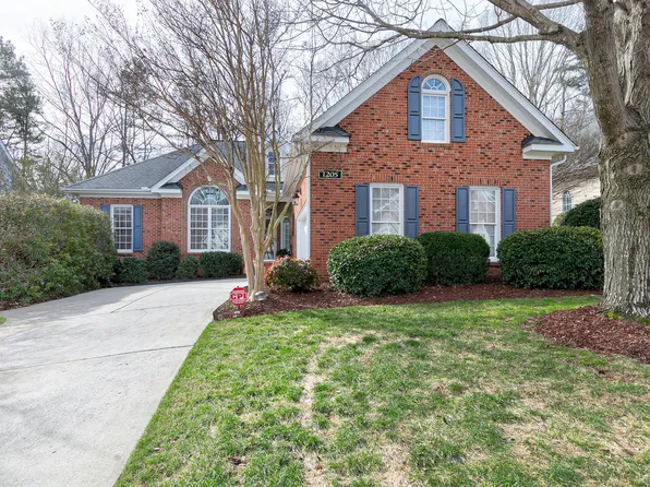 1205 Wedgeland Dr, Raleigh, NC 27615