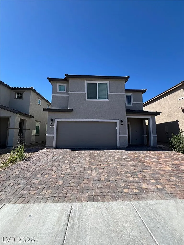 4 bed, 3.0 bath, 2526 sqft, $2,900 — Photo 1