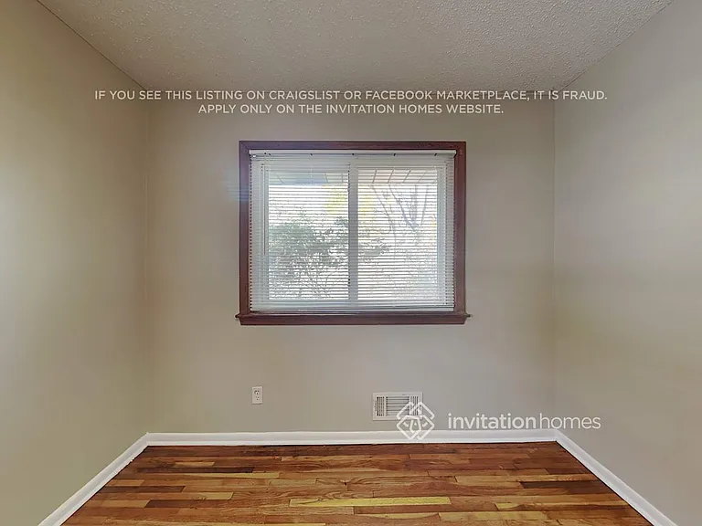 600 57th Ave NE — Photo 11