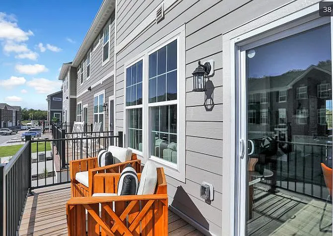 9329 Clarendon Dr — Photo 34