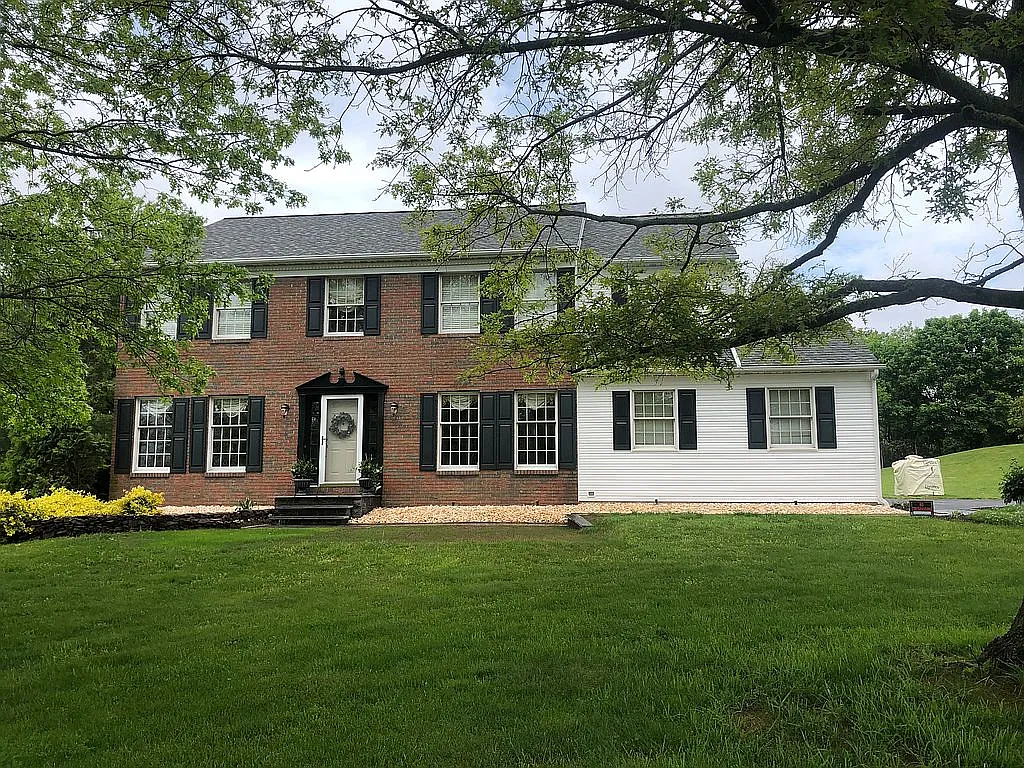 1008 Shady Ln photo 1