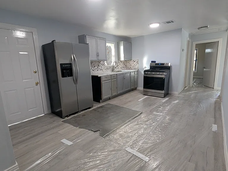 1806 Bayside St — Photo 3