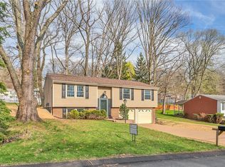 601 Harborview Dr, Pittsburgh, PA 15239