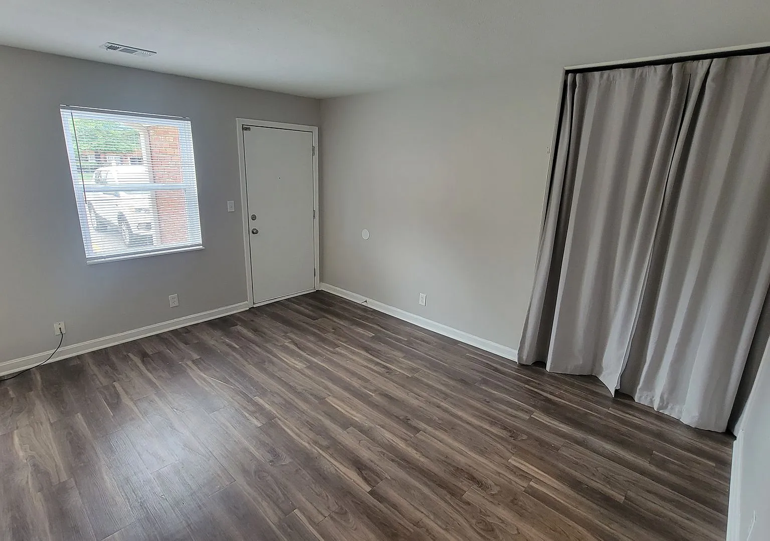 2904 Noe Ct — Photo 4