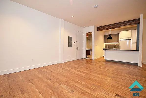 Rented by EXR | media 14