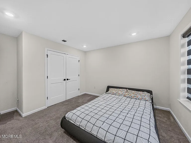319 Tulip Ct — Photo 44