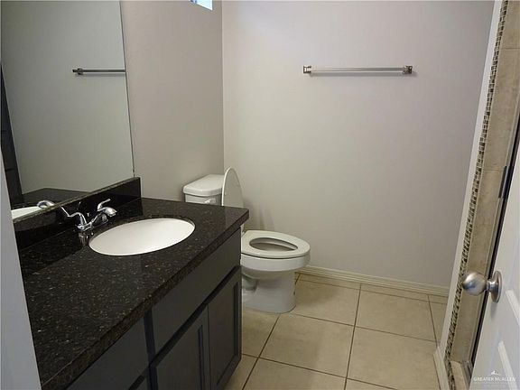 5th image of 408 Pacific Ave APT 1