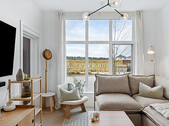 3rd image of 320 Ridge St #101