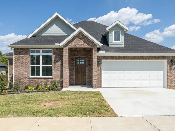 1618 N Pershing St, Fayetteville, AR 72704