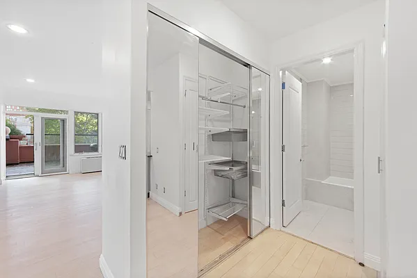 Rented by Downtown Mgt & Realty LLC | media 4