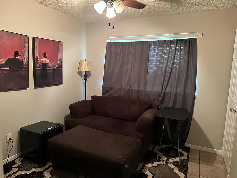3114 Sleepy Hollow Dr — Photo 3