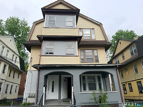 150 Adams St #1 Photo 1