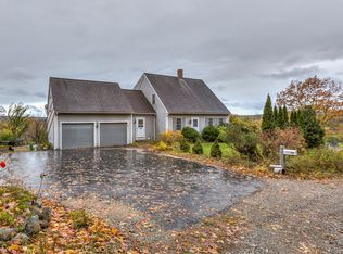 157 Curtis Farm Rd, Wilton, NH 03086