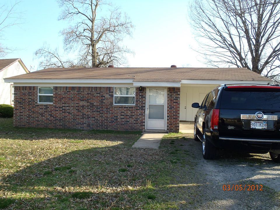 1st image of 816 East E Street