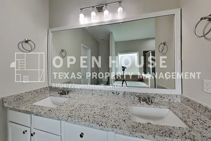 15214 Taos Creek Ct — Photo 9