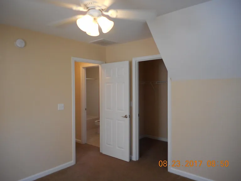 512 Leesburg Dr — Photo 10