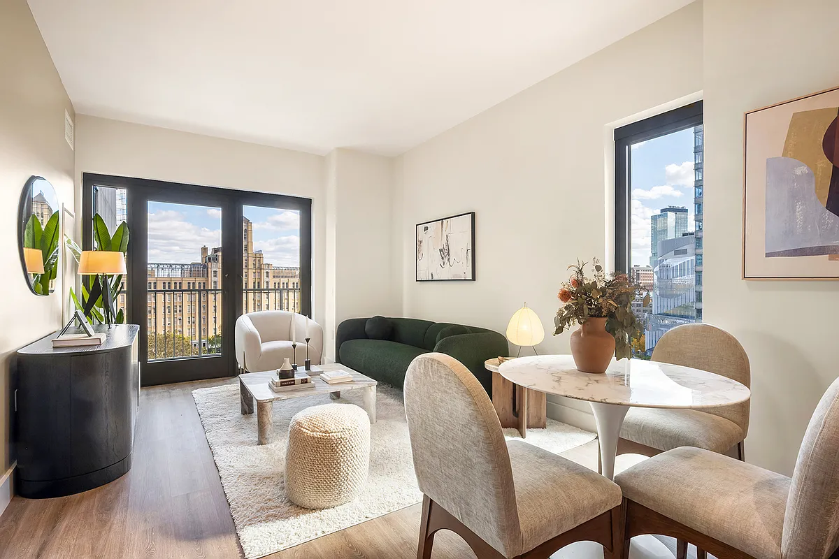 19 Rockwell Place — Photo 1