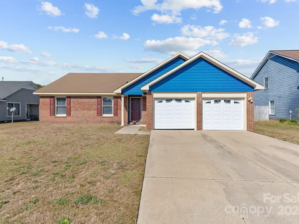 6532 Pacific Ave, Fayetteville, NC 28314