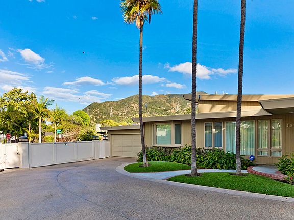 3rd image of 4215 W Toluca Lake Ln