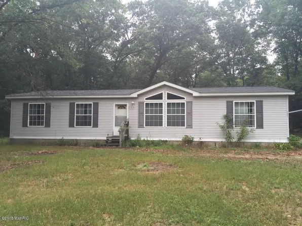 1479 S Wolf Lake Rd, Muskegon, MI 49442