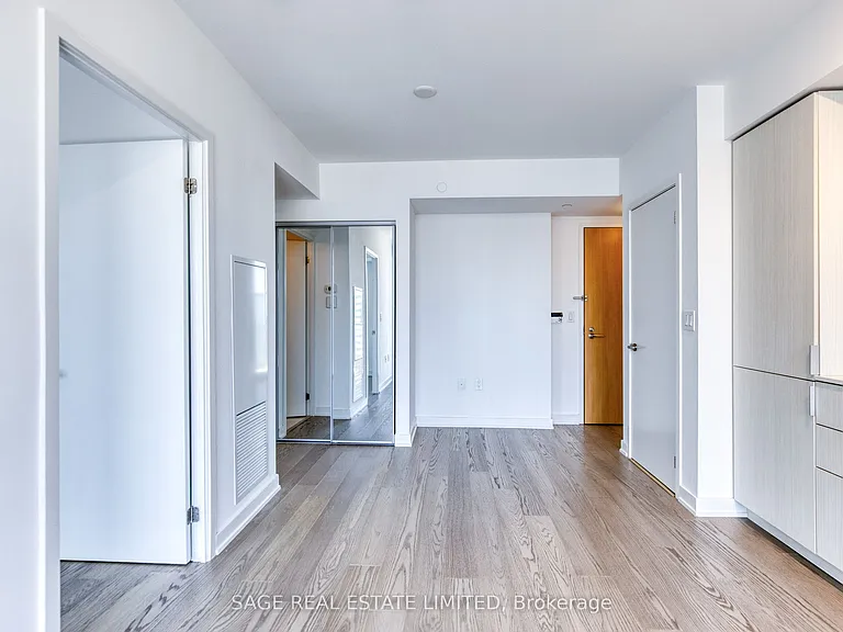 11 Wellesley St W #2613 — Photo 7