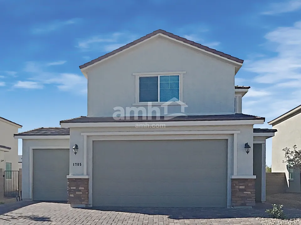 1705 Viaggio Ave