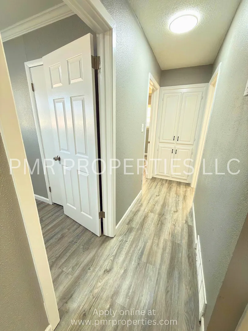 Building Photo - 126 SW 45th St