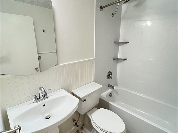 5th image of 802 Willard St Unit E2