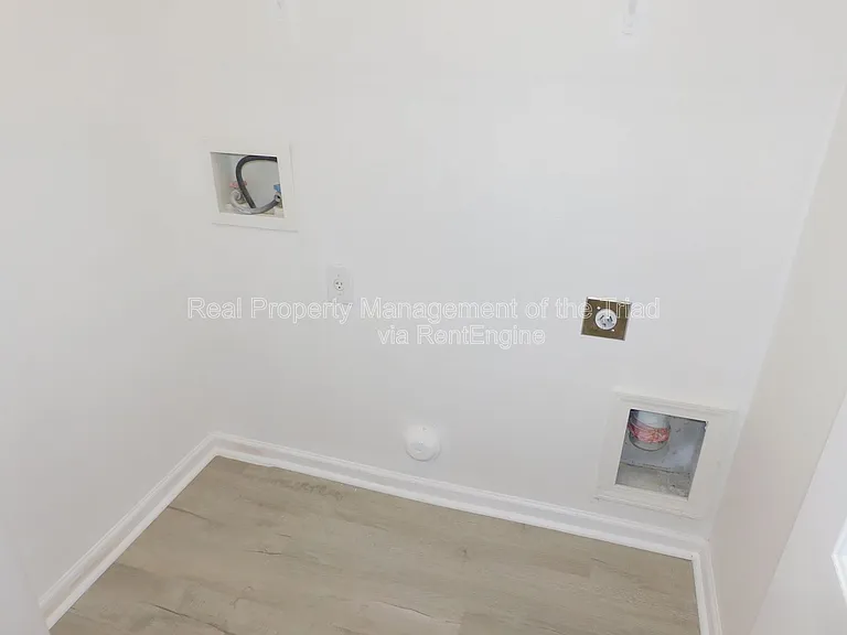 1856 Oakhurst Park Ln — Photo 20