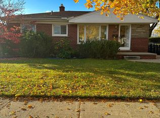 2928 Norwood Dr, Trenton, MI 48183