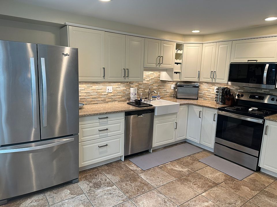 2nd image of 8930 Barrowgate Ct
