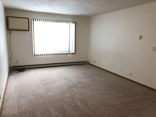 1120 Barrette St — Photo 10