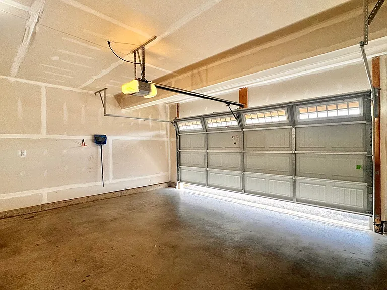 145 Holly Hill Dr — Photo 29