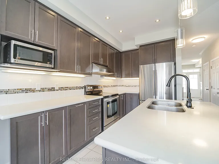 77 Betony Dr — Photo 19