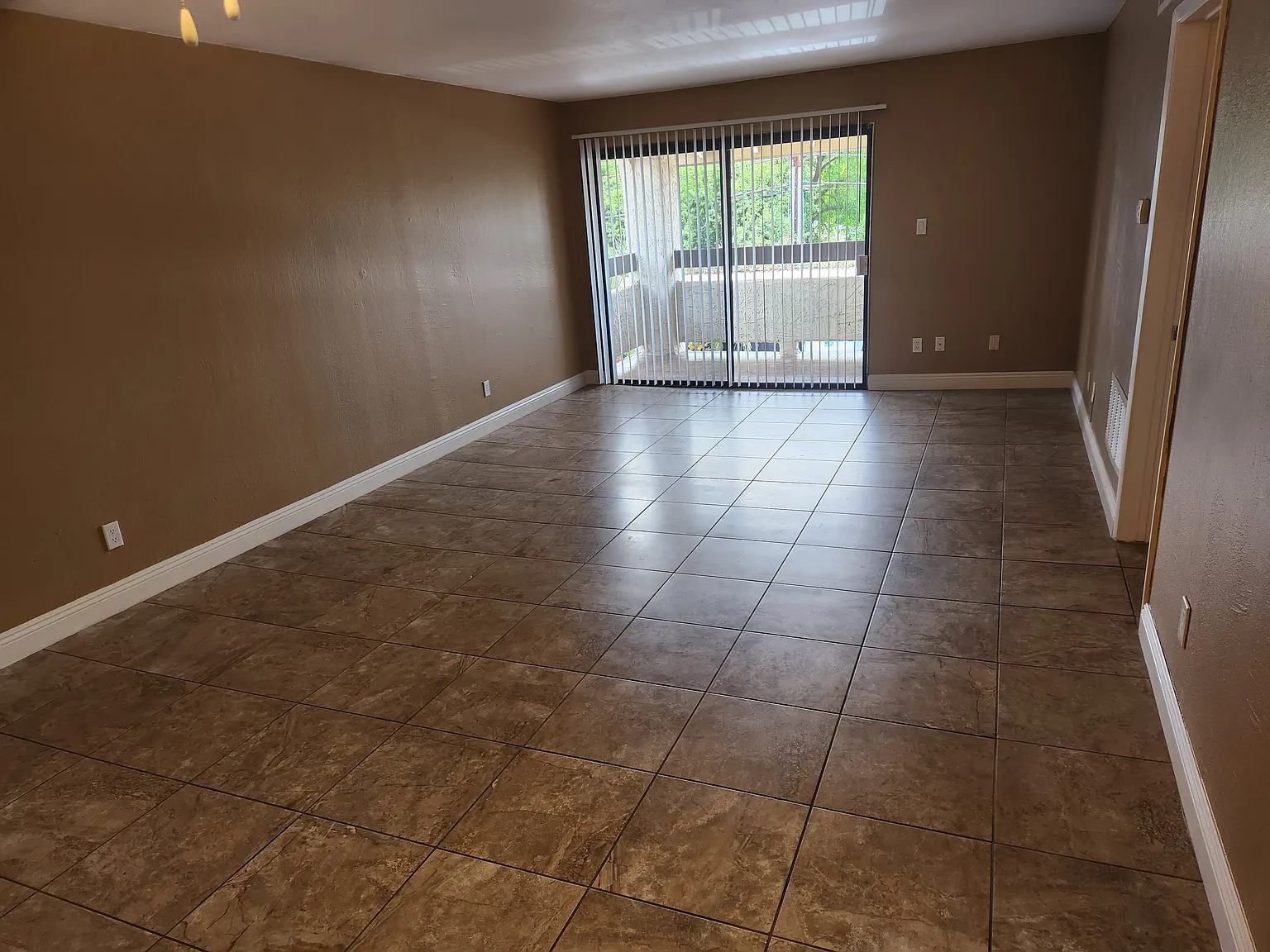 1 bed, 750 sqft, $1,280 — Photo 1