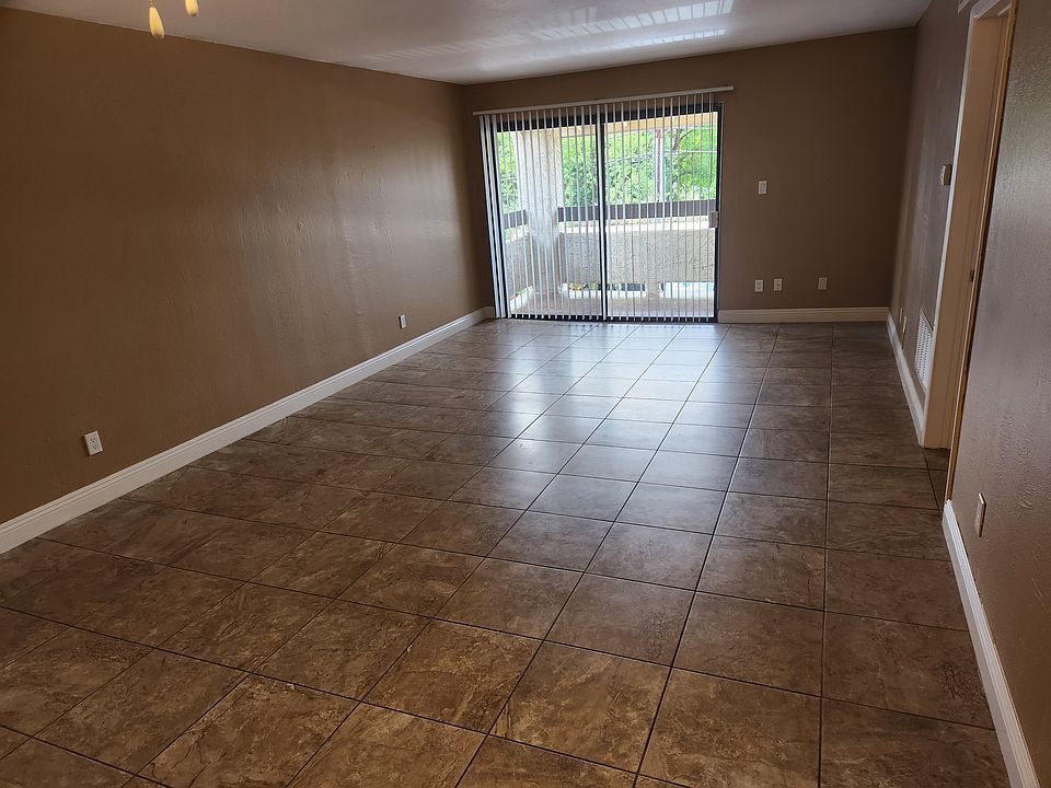 1st image of 3825 E Camelback Rd #23