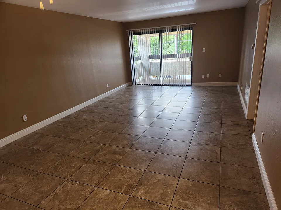 3825 E Camelback Rd #236
