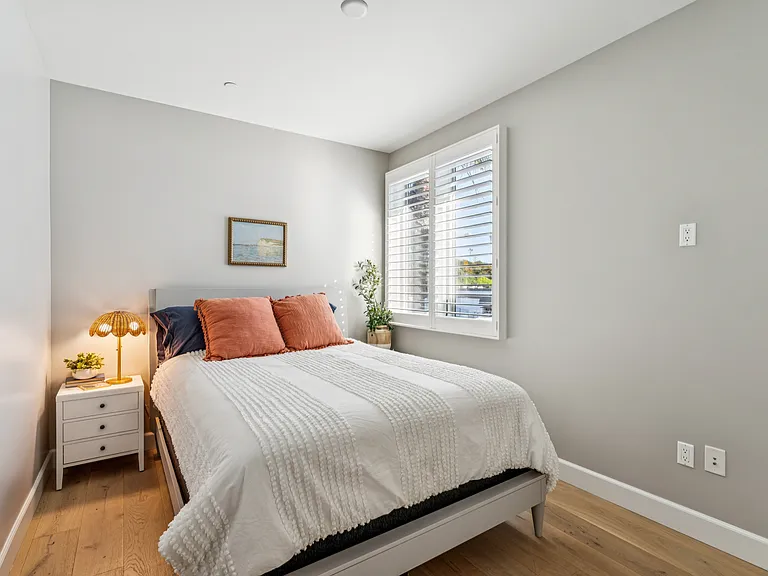 1010 S El Camino Real — Photo 23