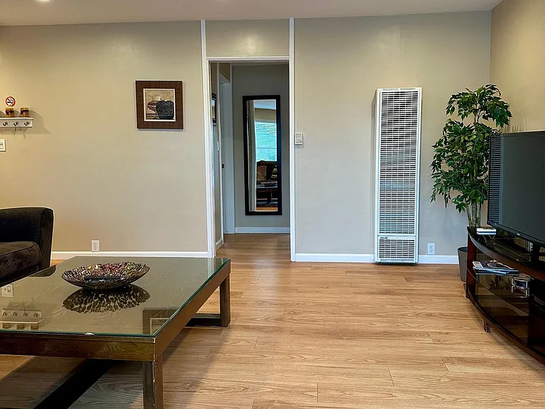 537 Evergreen St #8 — Photo 6