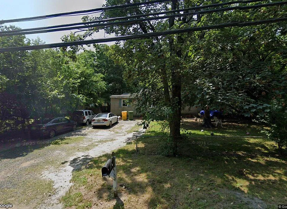 136 Erica Rd