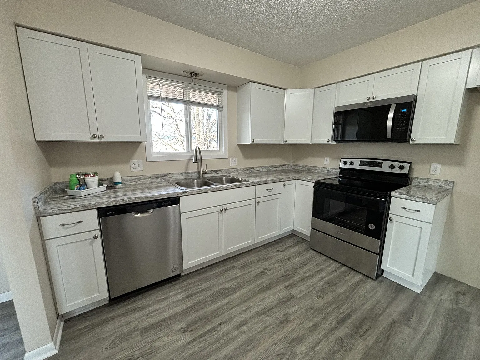 1860 Meadowvale Road Northwest - 8 — Photo 1