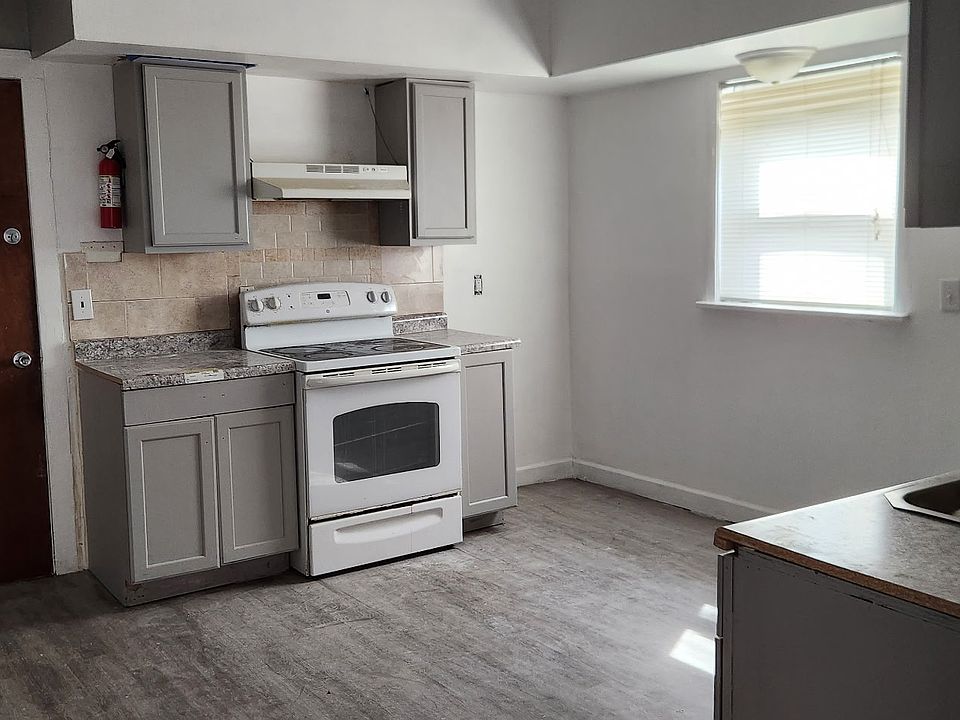 2nd image of 57 W 108th St APT 1