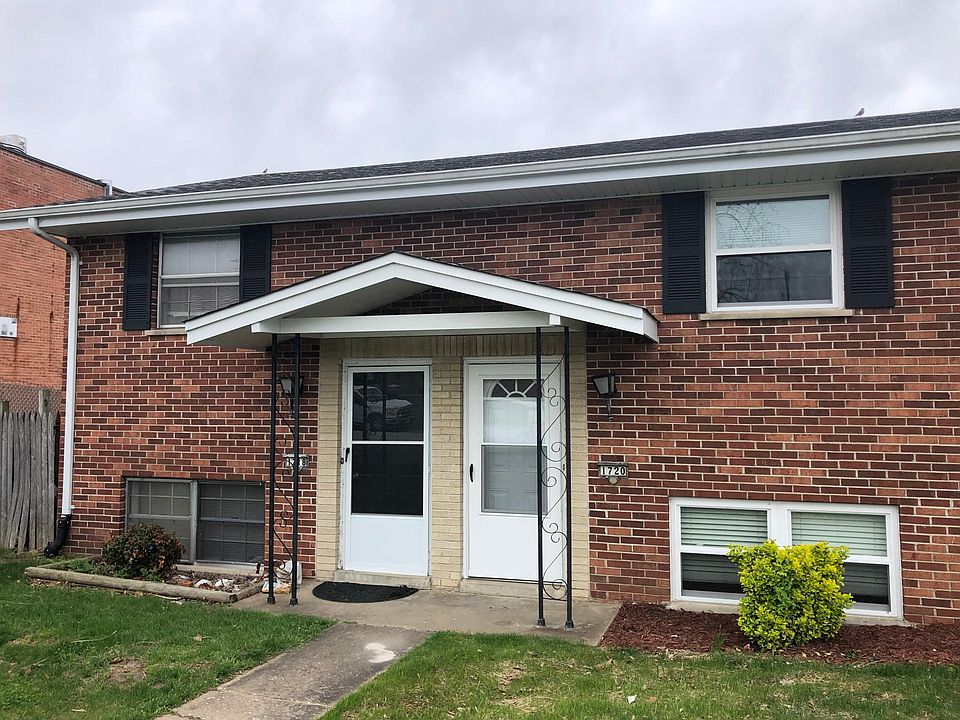 4 Family building with split foyer townhomes. New windows in the units. Pics from 5/22
