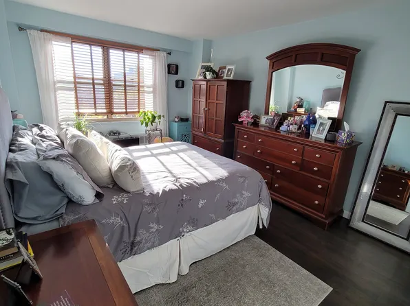 971 Jerome Street image 6 of 10