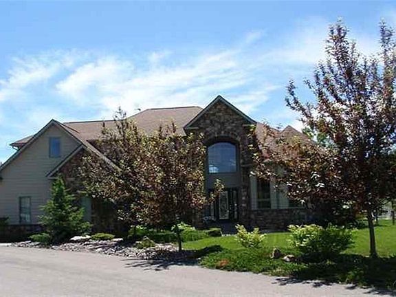 2nd image of 2930 Sandalwood Ct